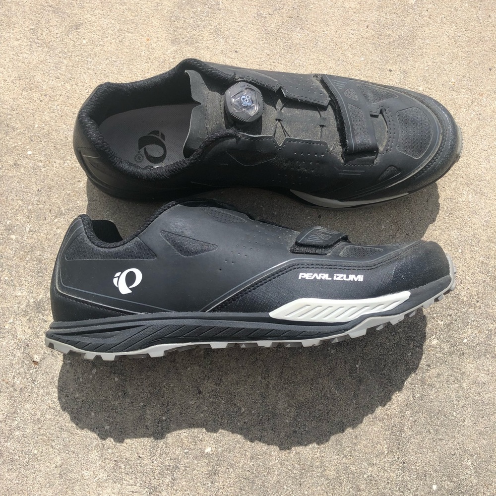 Pearl Izumi Cycling Shoes euro size 46 which 12- 12.5 US